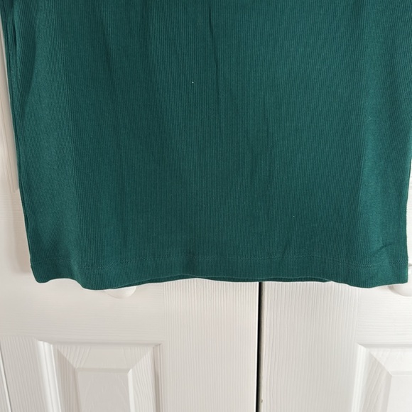 NWT LOFT Women's Pine Green Ribbed Crew Neck Longer Sleeved Tee - Size M - Picture 4 of 8